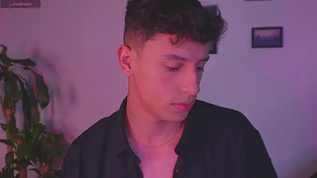 I Gabriel online show from February 25, 4:44 am