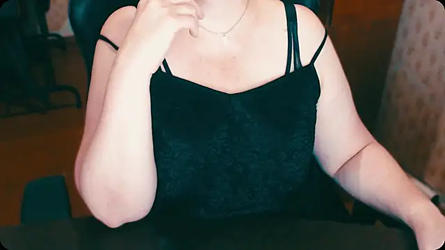 Snapshot of AlisaHot55 chatting on October 8, 10:35 am AlisaHot55 online show from October 8, 10:35 am