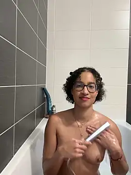 Lauyako online show from February 7, 9:26 pm