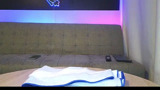 MattxFeet online show from November 27, 9:50 pm