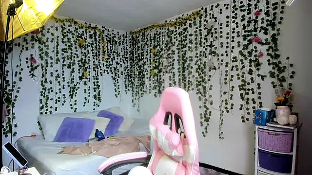 violeta milleer online show from February 16, 6:15 pm