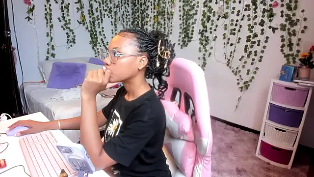 violeta milleer online show from March 13, 6:47 pm