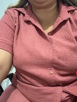 Snapshot of Preet_Kaur_69 chatting on April 7, 7:03 pm Preet Kaur 69 online show from April 7, 7:03 pm