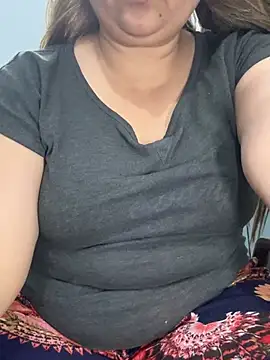 Snapshot of Preet_Kaur_69 chatting on April 14, 6:03 pm Preet Kaur 69 online show from April 14, 6:03 pm