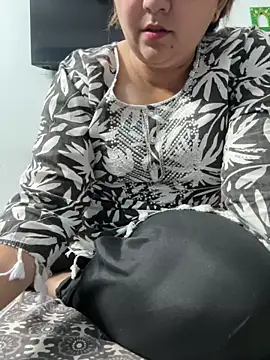 Snapshot of Preet_Kaur_69 chatting on May 10, 8:30 am Preet Kaur 69 online show from May 10, 8:30 am