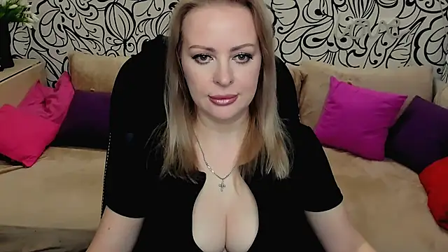 Hotdreamhere online show from May 14, 9:16 am