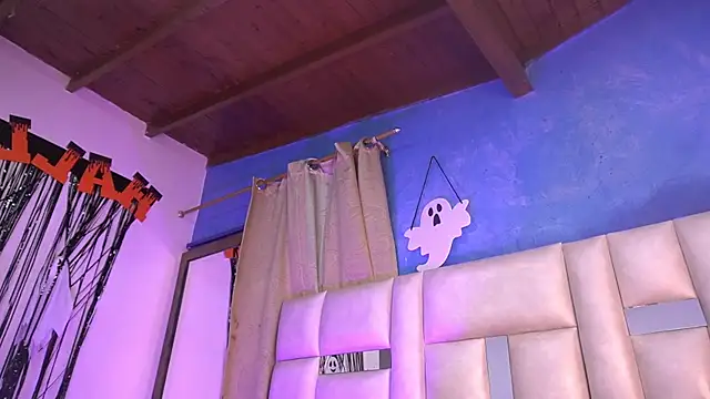 Snapshot of katy_rioss chatting on October 16, 12:06 pm katy rioss online show from October 16, 12:06 pm