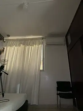 Snapshot of Lia_sexx chatting on March 20, 6:35 pm Lia sexx online show from March 20, 6:35 pm