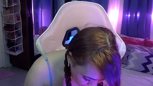 Snapshot of yourbabe_Brielle chatting on September 21, 11:45 am yourbabe Brielle online show from September 21, 11:45 am