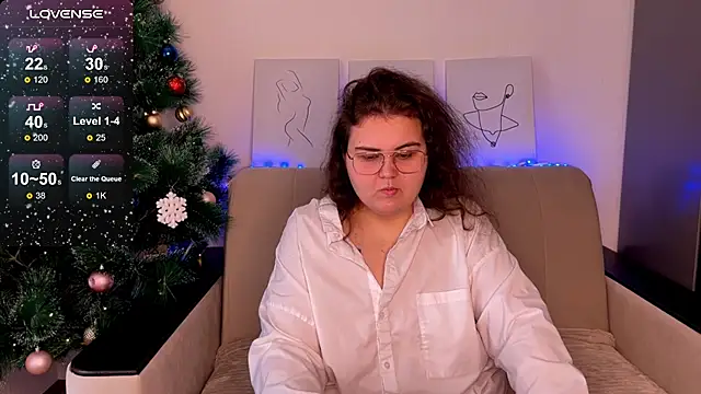 Snapshot of Curvy_Jane chatting on December 17, 5:29 am Curvy Jane online show from December 17, 5:29 am