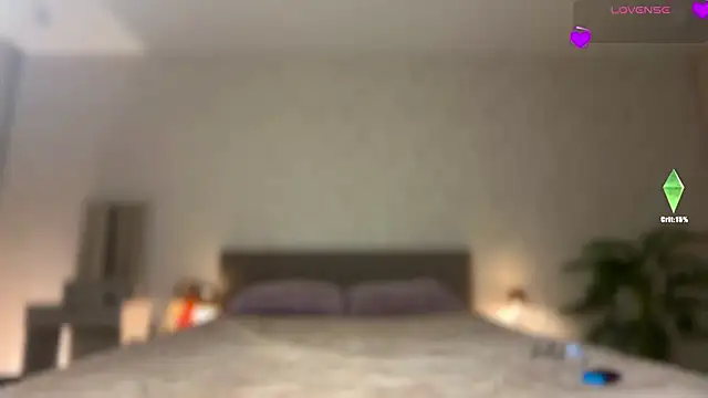 Snapshot of Butterfly-_ chatting on April 26, 10:18 pm Butterfly- online show from April 26, 10:18 pm