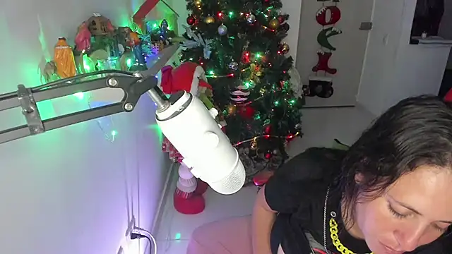 valery adams1 online show from December 11, 4:49 am