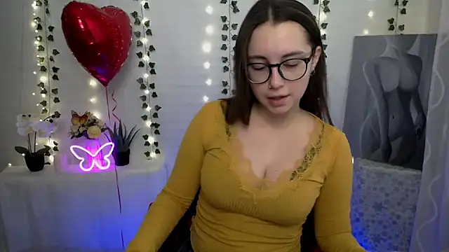 SweetPrincess  online show from February 12, 6:40 am
