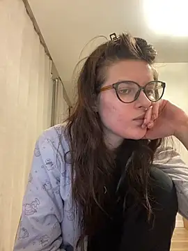 Snapshot of little_belucci chatting on December 14, 5:36 pm little belucci online show from December 14, 5:36 pm
