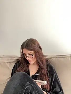 Snapshot of little_belucci chatting on January 17, 11:59 am little belucci online show from January 17, 11:59 am