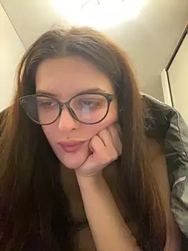 Snapshot of little_belucci chatting on January 25, 6:46 pm little belucci online show from January 25, 6:46 pm