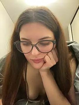 Snapshot of little_belucci chatting on January 29, 5:56 pm little belucci online show from January 29, 5:56 pm