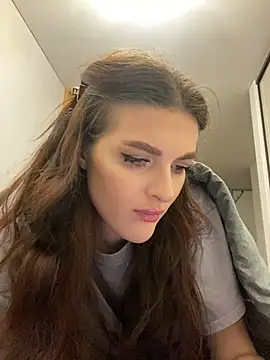 Snapshot of little_belucci chatting on February 2, 7:46 pm little belucci online show from February 2, 7:46 pm