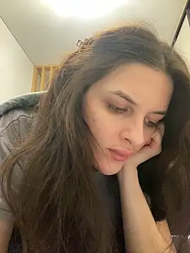 Snapshot of little_belucci chatting on February 5, 8:14 pm little belucci online show from February 5, 8:14 pm