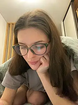 Snapshot of little_belucci chatting on February 7, 6:24 pm little belucci online show from February 7, 6:24 pm