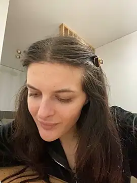 Snapshot of little_belucci chatting on February 10, 5:41 pm little belucci online show from February 10, 5:41 pm