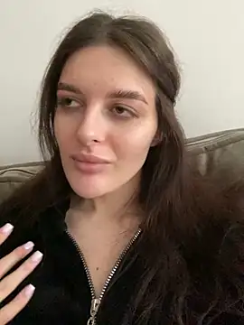 Snapshot of little_belucci chatting on February 14, 12:14 pm little belucci online show from February 14, 12:14 pm
