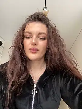 Snapshot of little_belucci chatting on February 16, 1:38 pm little belucci online show from February 16, 1:38 pm