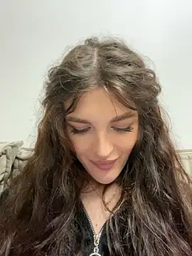 Snapshot of little_belucci chatting on February 16, 5:15 pm little belucci online show from February 16, 5:15 pm