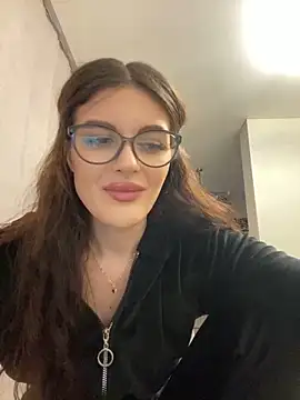 Snapshot of little_belucci chatting on February 21, 3:54 pm little belucci online show from February 21, 3:54 pm