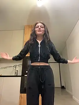 Snapshot of little_belucci chatting on February 22, 3:03 pm little belucci online show from February 22, 3:03 pm