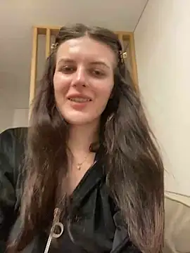 Snapshot of little_belucci chatting on February 22, 9:04 pm little belucci online show from February 22, 9:04 pm