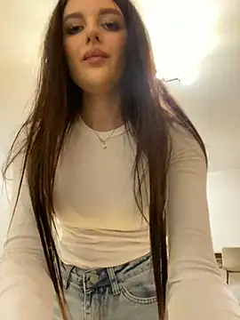 Snapshot of little_belucci chatting on March 8, 7:53 pm little belucci online show from March 8, 7:53 pm