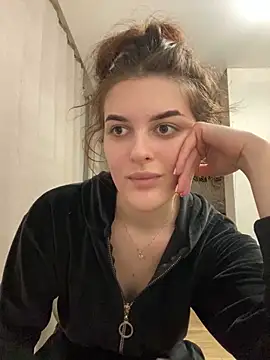 Snapshot of little_belucci chatting on March 13, 6:23 pm little belucci online show from March 13, 6:23 pm