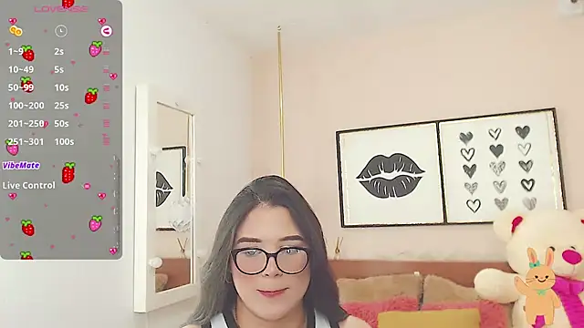 Snapshot of miss_linda_ chatting on January 8, 7:56 pm miss linda online show from January 8, 7:56 pm