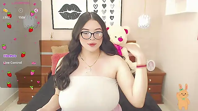 Snapshot of miss_linda_ chatting on January 9, 1:35 pm miss linda online show from January 9, 1:35 pm