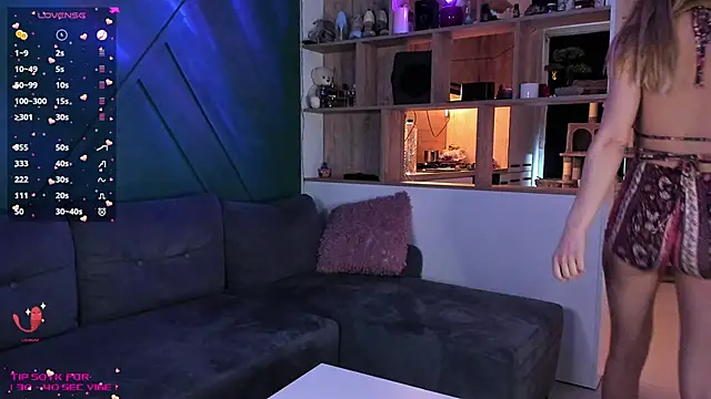 Snapshot of _alleyesonme_ chatting on February 15, 12:54 pm alleyesonme online show from February 15, 12:54 pm