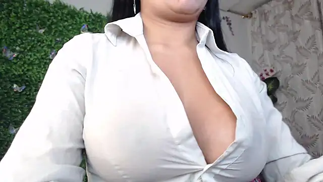 Snapshot of valquiria_sirgun chatting on January 14, 10:32 am valquiria sirgun online show from January 14, 10:32 am