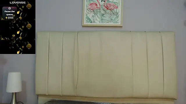 Snapshot of amy_le01 chatting on October 23, 1:32 pm amy le01 online show from October 23, 1:32 pm