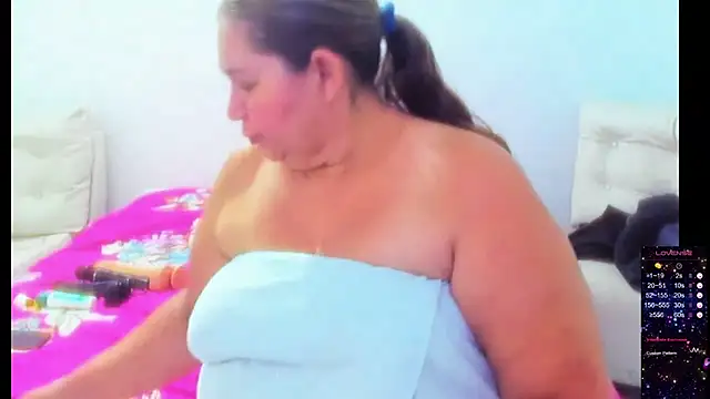 Snapshot of BBW_Michelle chatting on March 22, 2:15 am BBW Michelle online show from March 22, 2:15 am