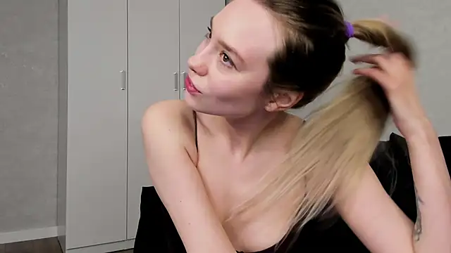 mary shiota online show from October 29, 10:17 am