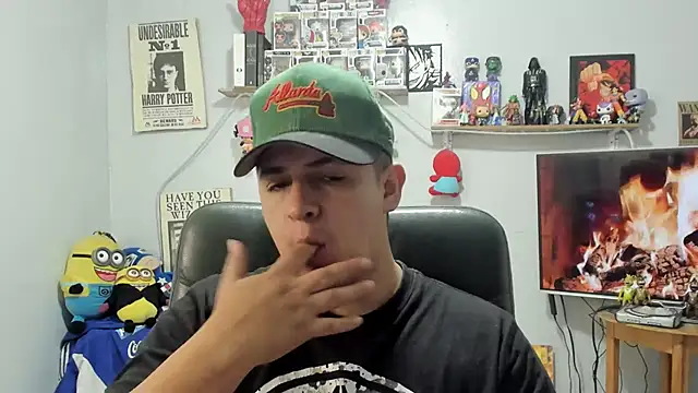 Snapshot of ney_22 chatting on February 18, 2:51 am ney 22 online show from February 18, 2:51 am