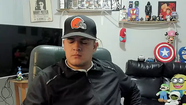 Snapshot of ney_22 chatting on March 5, 3:13 am ney 22 online show from March 5, 3:13 am