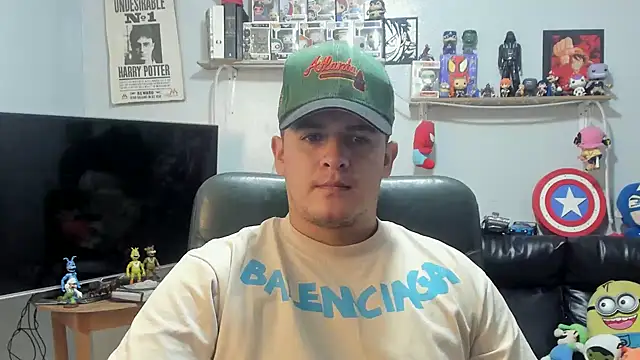 Snapshot of ney_22 chatting on March 7, 2:19 am ney 22 online show from March 7, 2:19 am