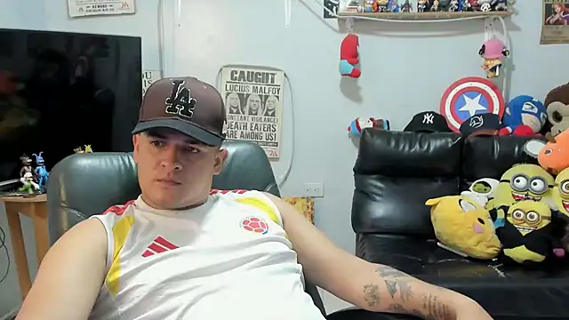 Snapshot of ney_22 chatting on March 29, 2:11 am ney 22 online show from March 29, 2:11 am