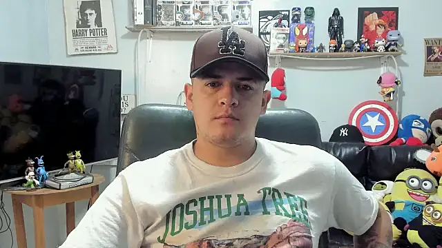 Snapshot of ney_22 chatting on March 30, 1:56 pm ney 22 online show from March 30, 1:56 pm