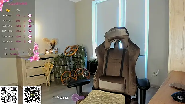 HotyPlays online show from October 2, 12:01 pm