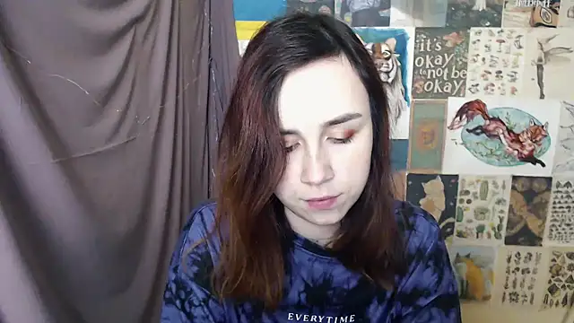 VeryVeryVeryShy  online show from December 7, 6:32 am