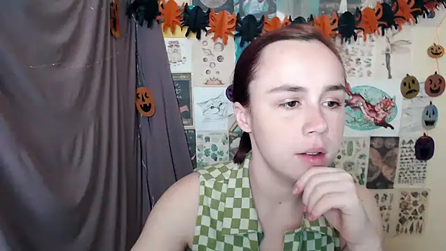 Snapshot of VeryVeryVeryShy_ chatting on October 10, 6:12 am VeryVeryVeryShy  online show from October 10, 6:12 am