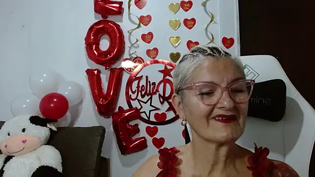 bety-cum2 online show from February 11, 9:25 am