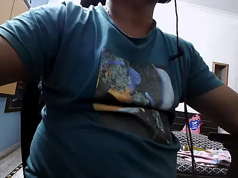 Snapshot of bhadshah1 chatting on April 4, 5:43 pm bhadshah1 online show from April 4, 5:43 pm